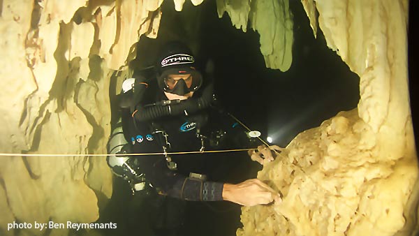 cave diving thailand